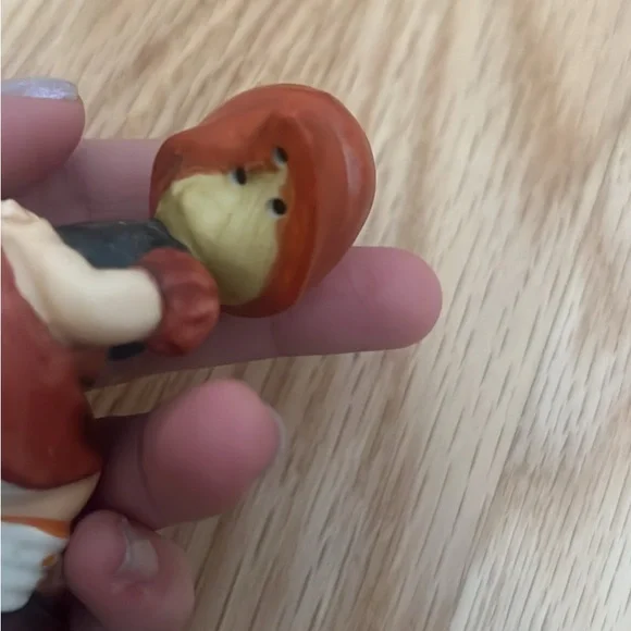 Salt and Pepper Shaker - Picture 4 of 5